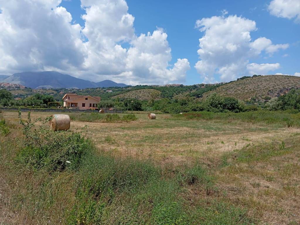 Terreno a Minturno in Via Vittorio Valletta - Foto 2