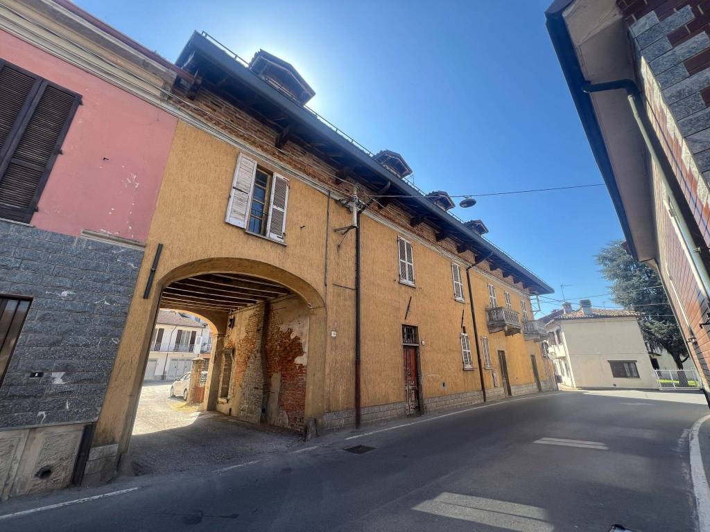 Palazzo / stabile a Miradolo terme in via garibaldi - Foto 2
