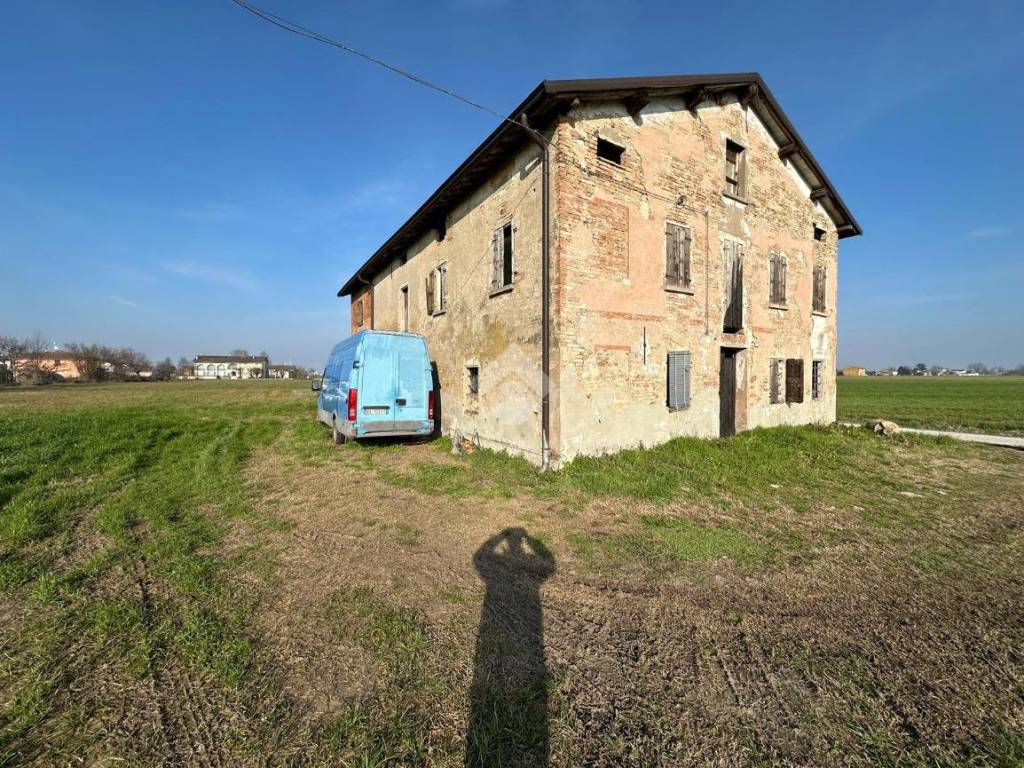 Rustico / casale a Castelnovo di sotto in Via San Leonardo, 28 - Foto 2