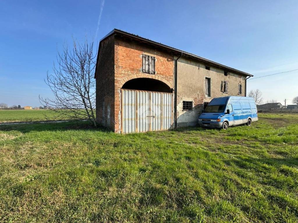 Rustico / casale a Castelnovo di sotto in Via San Leonardo, 28 - Foto 4