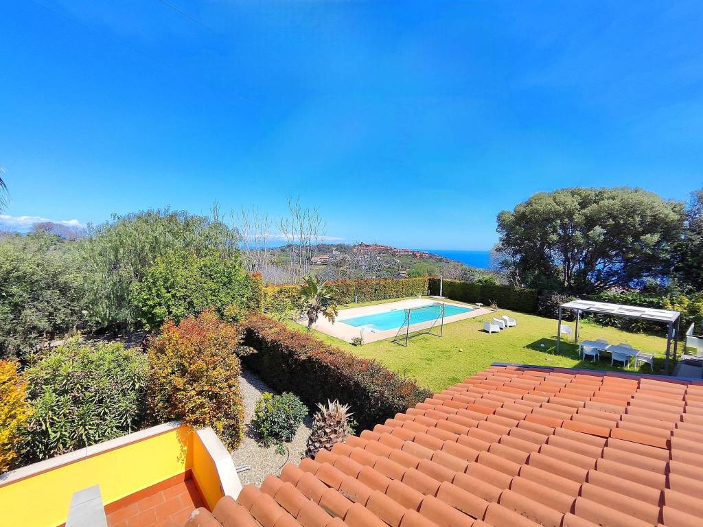Villa a Aci castello in Via Crocifisso - Foto 3