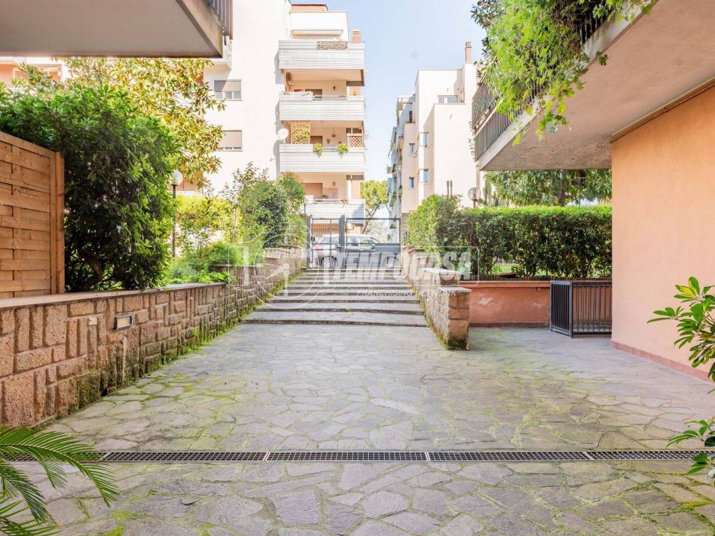 Appartamento a Roma in Via Antonio Schivardi, Mostacciano 39 - Foto 2