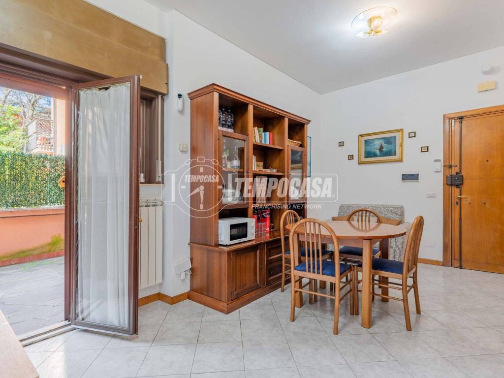 Appartamento a Roma in Via Antonio Schivardi, Mostacciano 39 - Foto 5