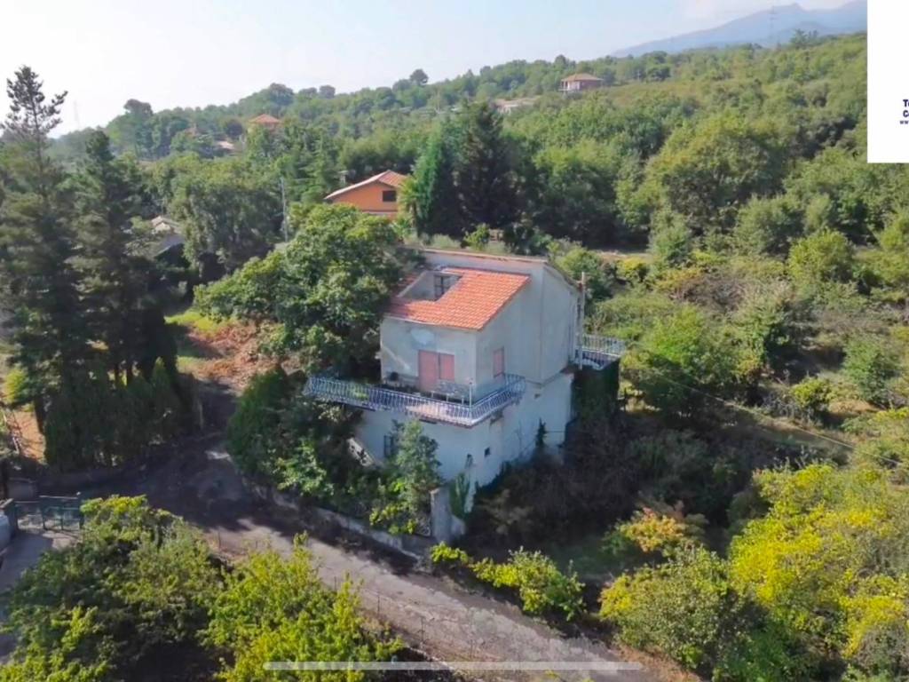 Villa a Mascali in Via Scorciavacca-Montarsi - Foto 2