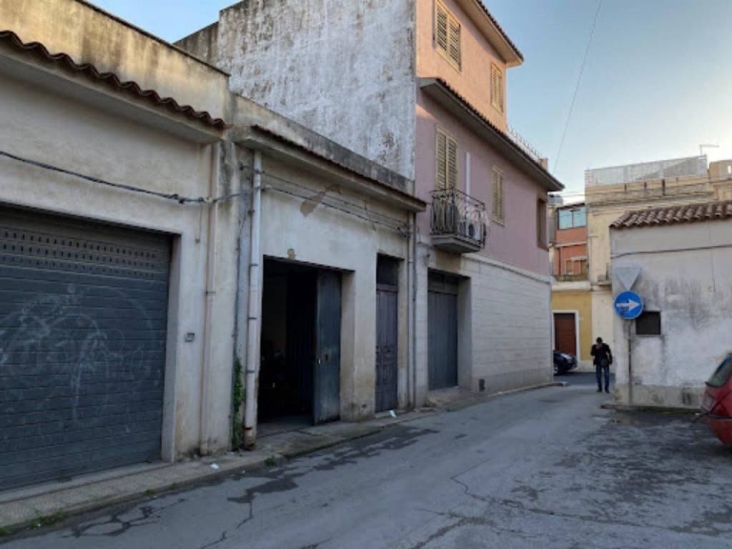 Box / garage a Avola in VIA ANCONA, 4 - Foto 4