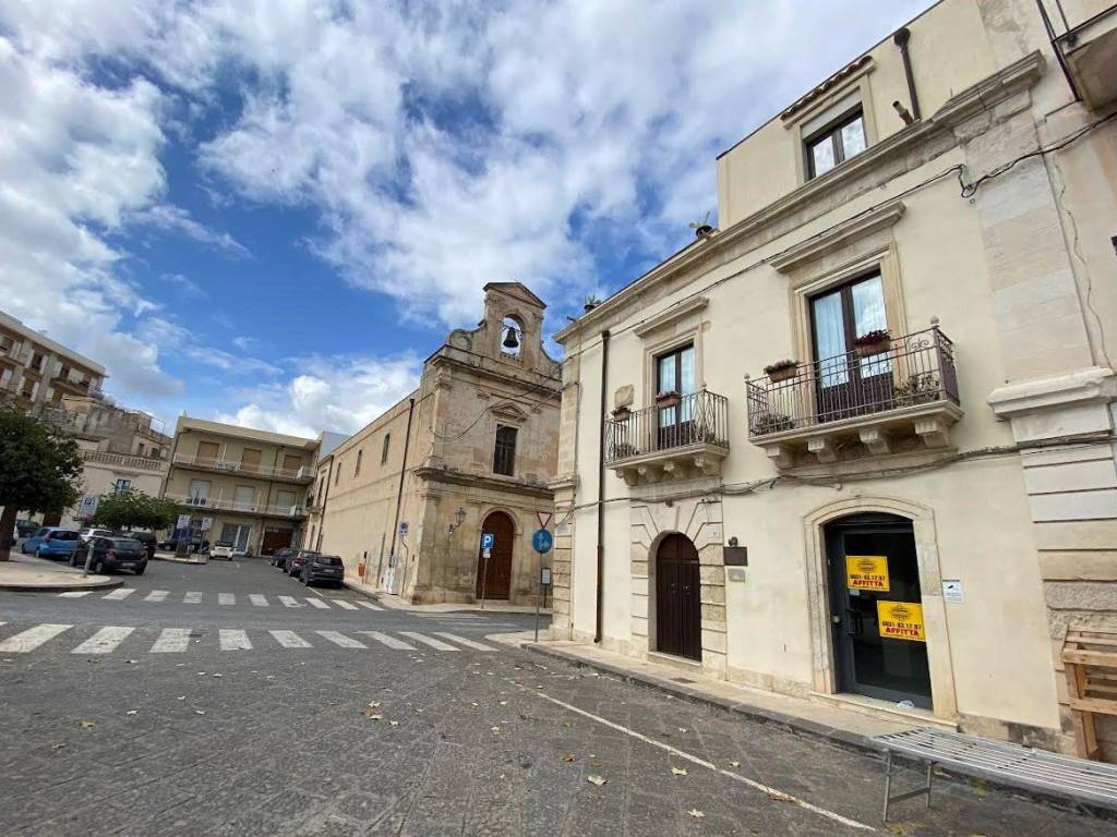 Immobile a Avola in PIAZZA VITTORIO VENETO, 16 - Foto 2