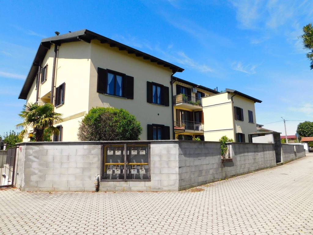 Appartamento a Gambolò in Via Stefano Costa, 61 - Foto 1