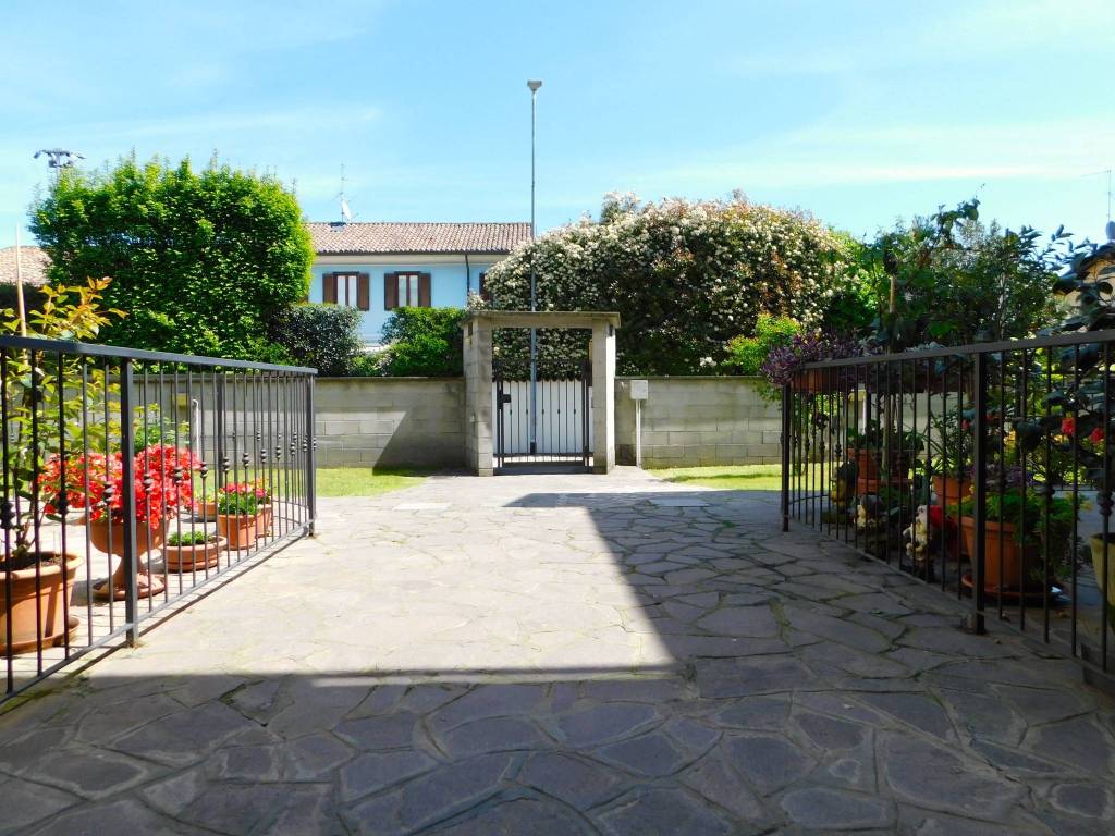 Appartamento a Gambolò in Via Stefano Costa, 61 - Foto 4