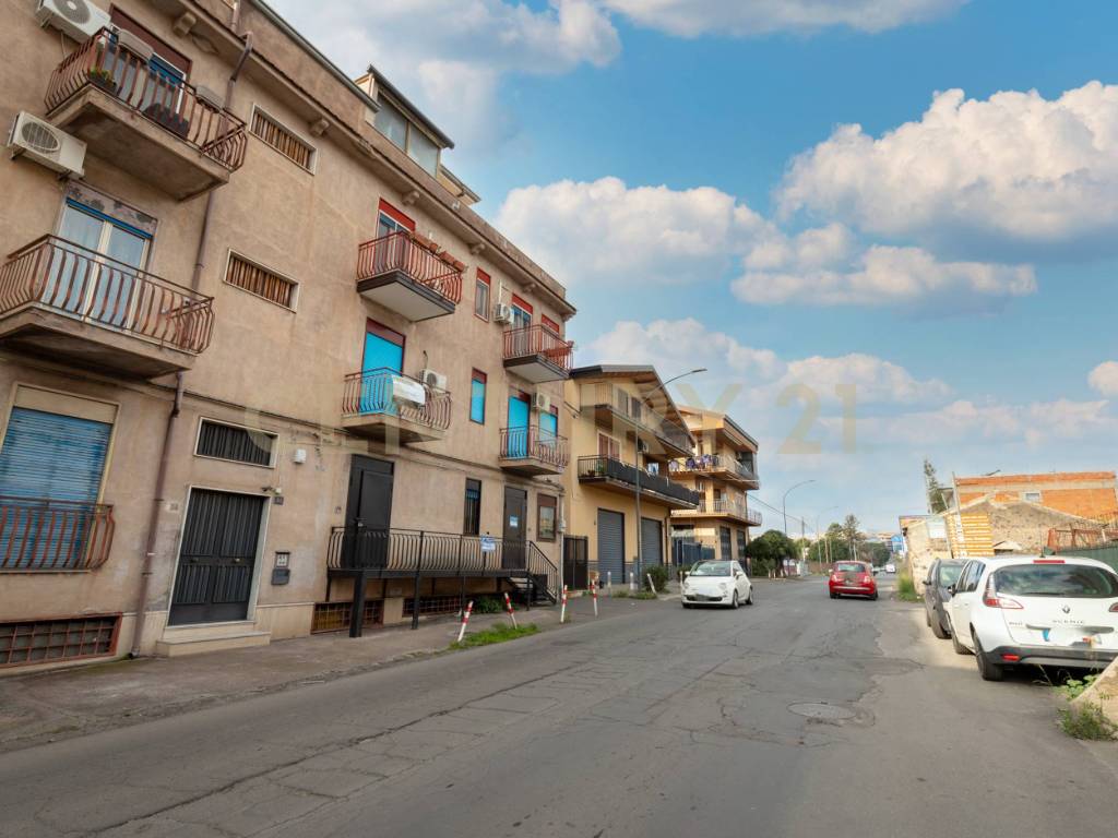 Appartamento a Adrano in Via Casale dei Greci, 34 - Foto 2