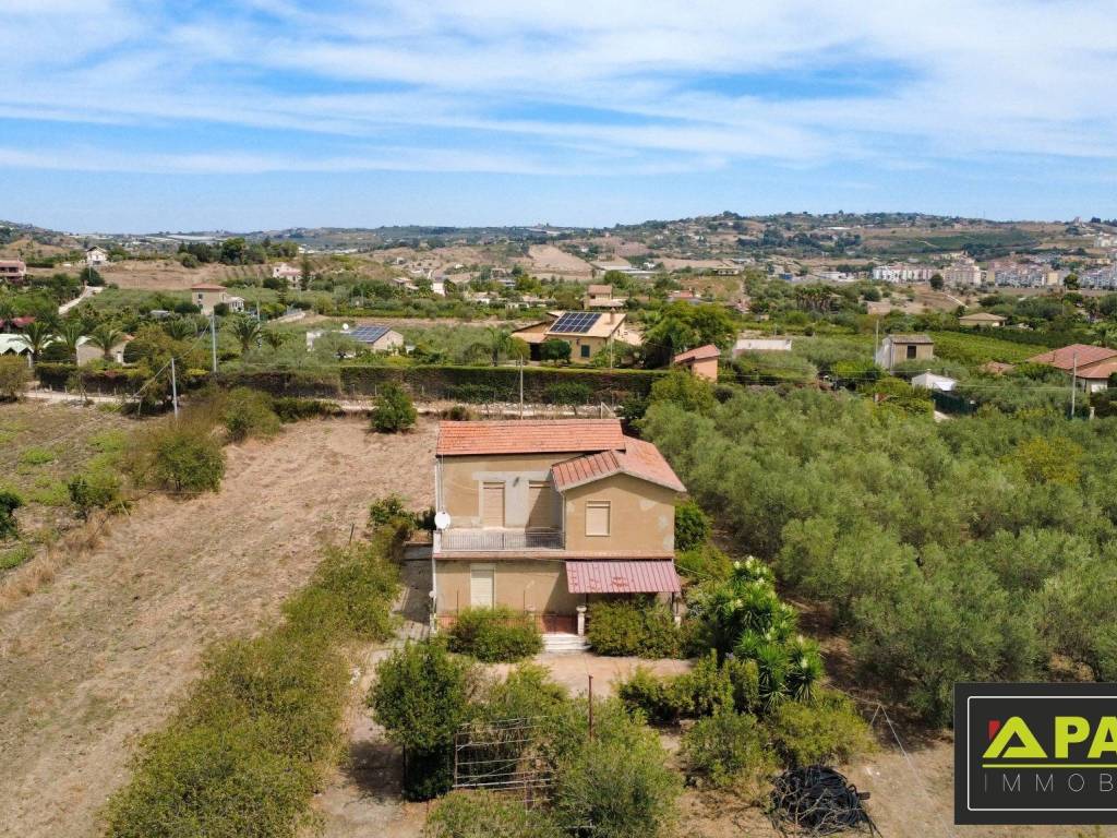 Villa a Canicattì in Viale Giudice Antonino Saetta - Foto 3