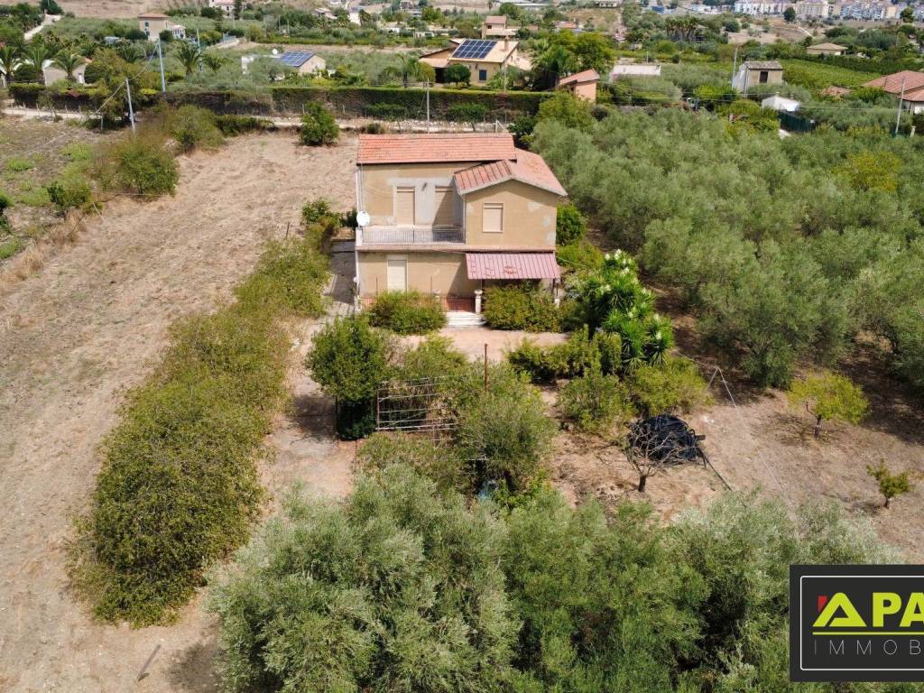 Villa a Canicattì in Viale Giudice Antonino Saetta - Foto 4
