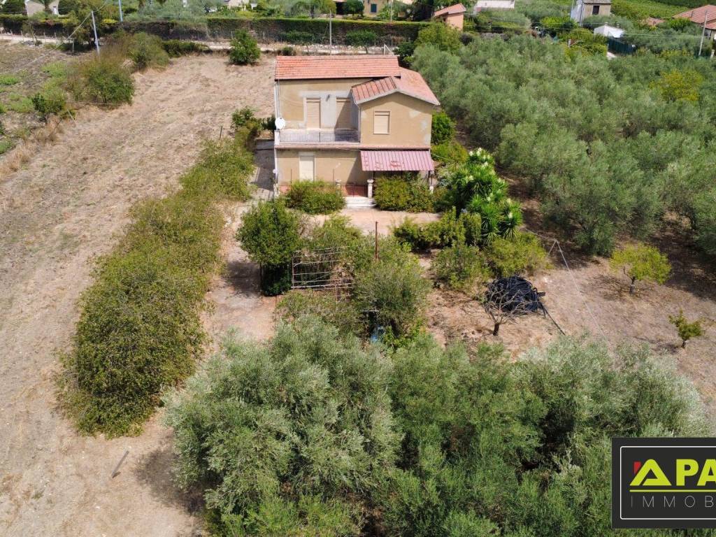 Villa a Canicattì in Viale Giudice Antonino Saetta - Foto 5