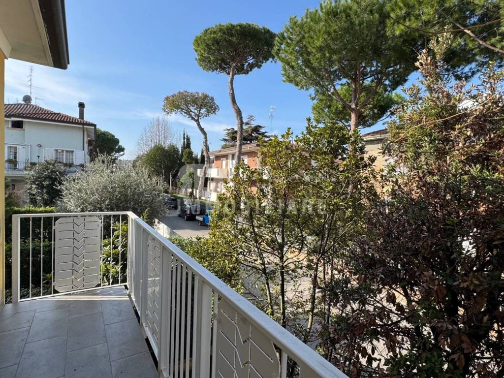 Villa a Riccione in Viale Nino Bixio - Foto 4