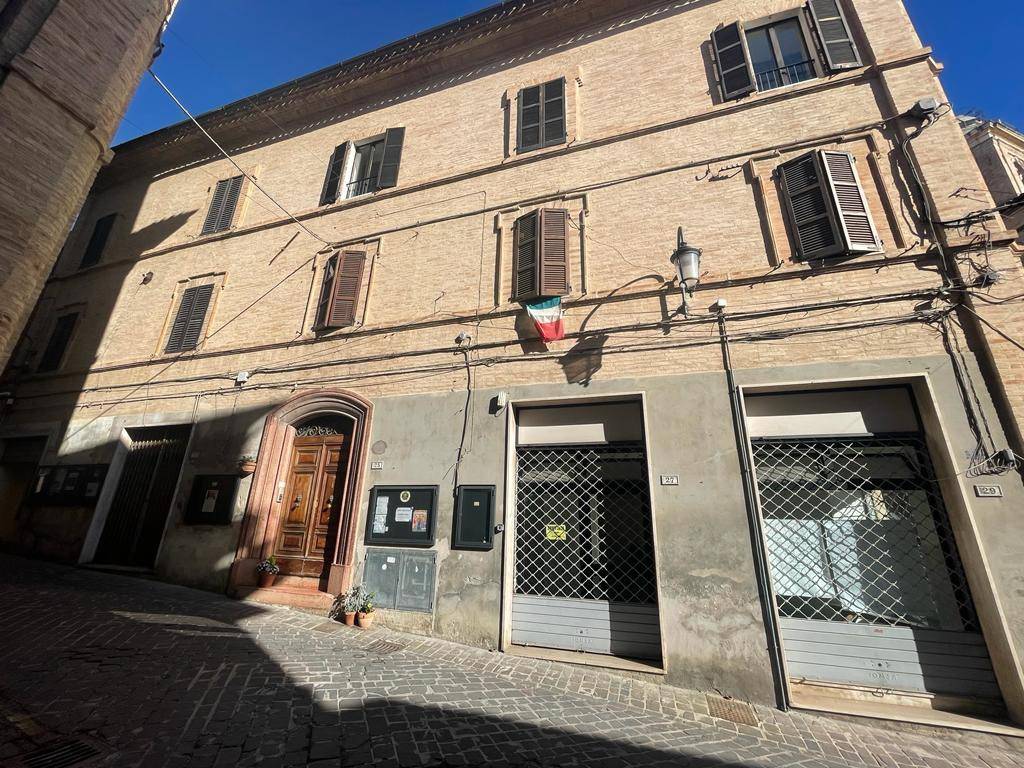 Palazzo / stabile a Monte san giusto in Corso Costituzione, 23 - Foto 2