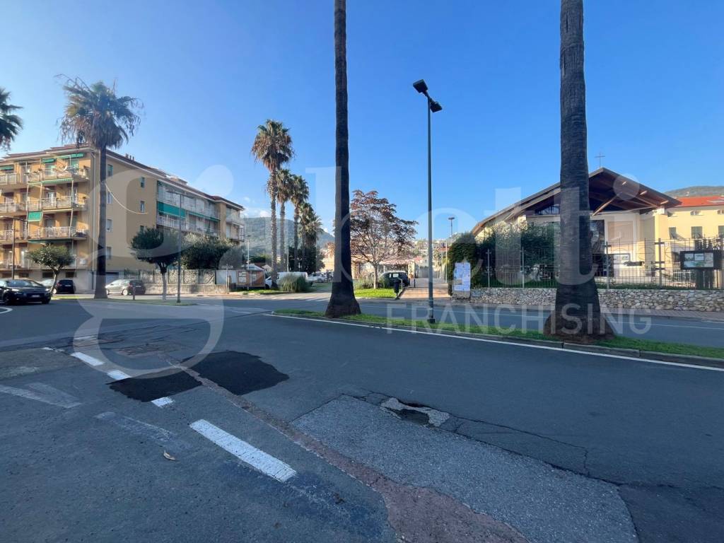 Appartamento a Borgio verezzi in Via IV Novembre - Foto 4