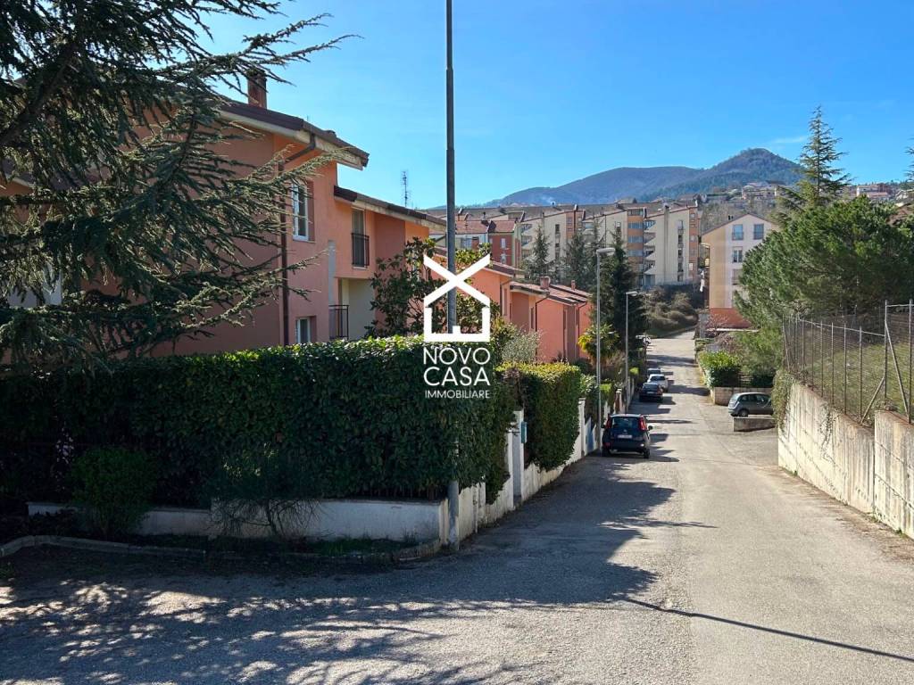 Villa a Pignola in Via Valle d'Aosta, 56 - Foto 2