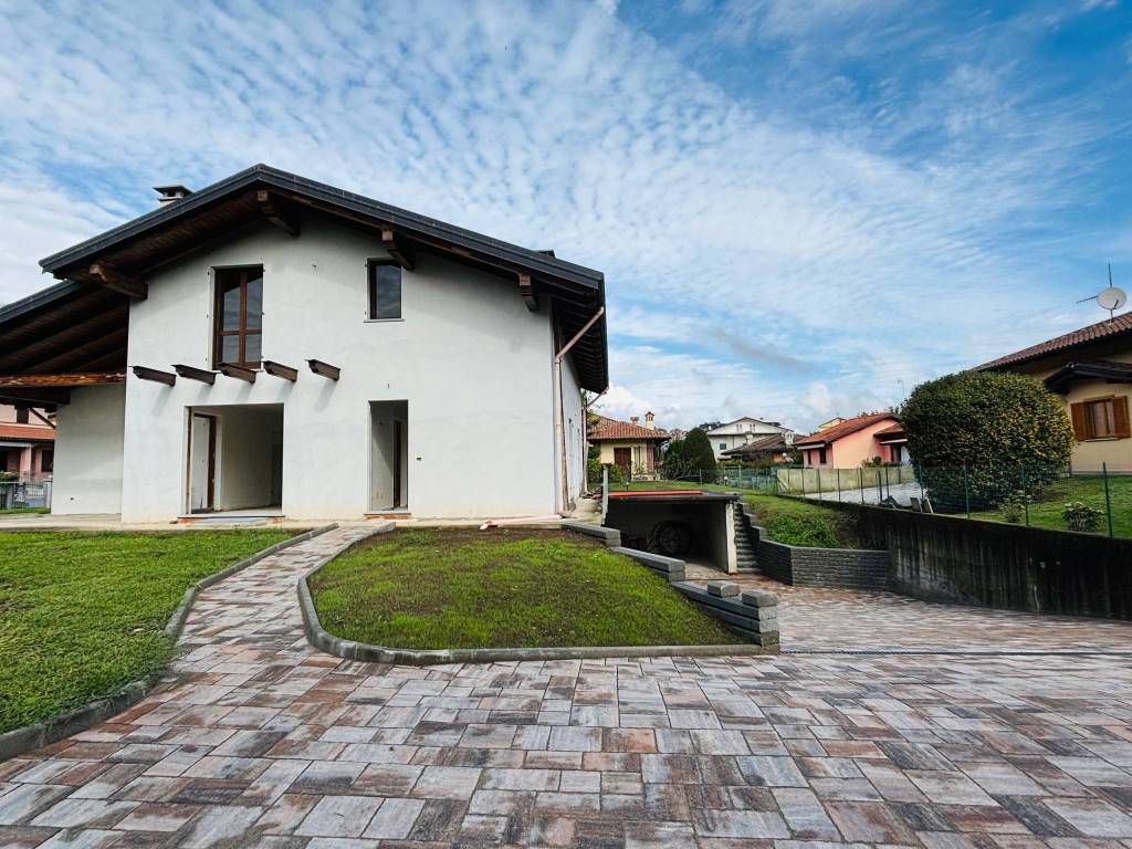 Villa a Serravalle sesia in Viale Sant'Euseo - Foto 3