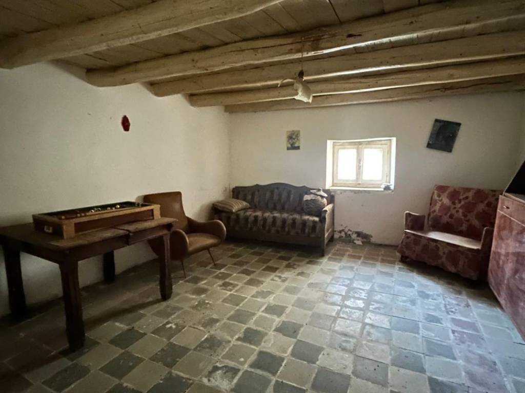 Casa indipendente a Laconi - Foto 2