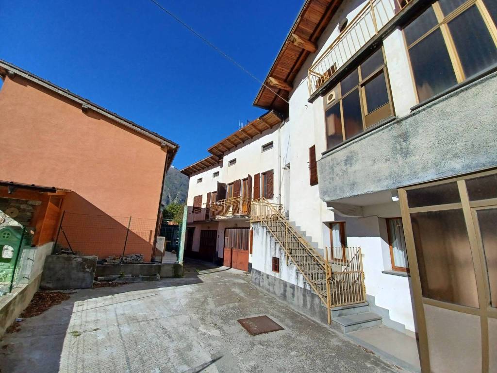 Casa indipendente a Pont-saint-martin - Foto 3