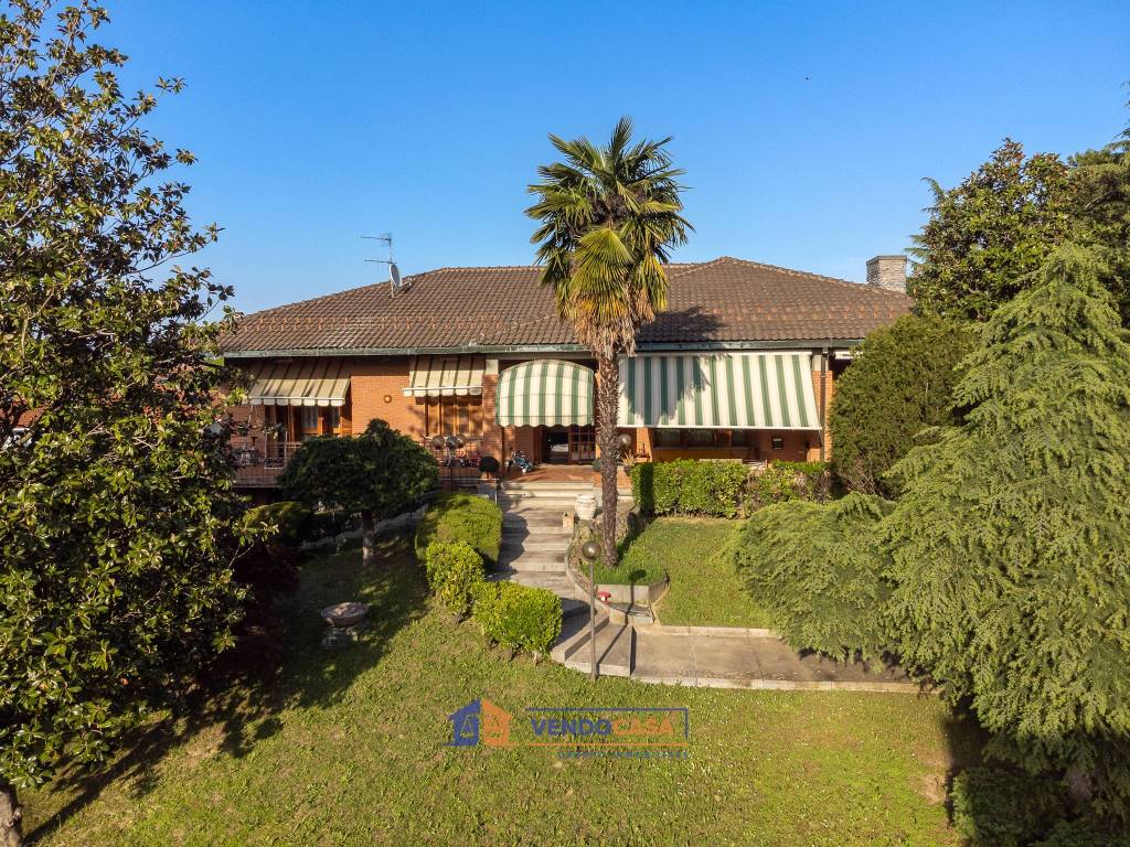 Villa a Canelli in Via Giovanni Carlo Aliberti - Foto 2