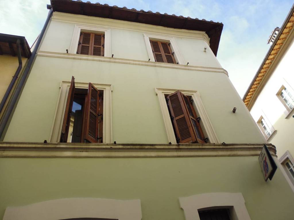 Appartamento a Terni in Via del Teatro Romano, 36 - Foto 2