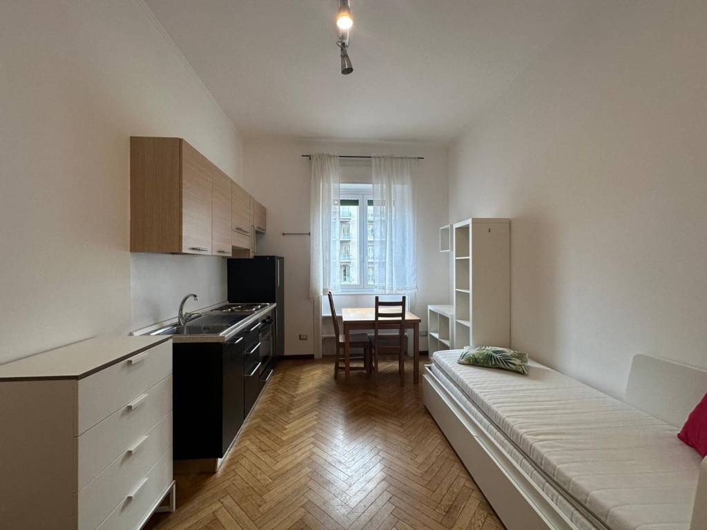 Appartamento a Milano in Via Curtatone, 25 - Foto 4
