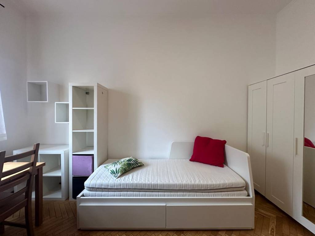 Appartamento a Milano in Via Curtatone, 25 - Foto 5