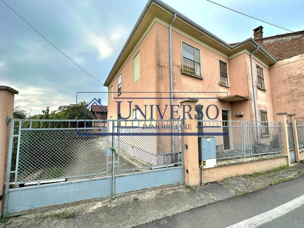 Casa indipendente a Cornale e bastida in Via Camillo Benso di Cavour, 114 - Foto 4