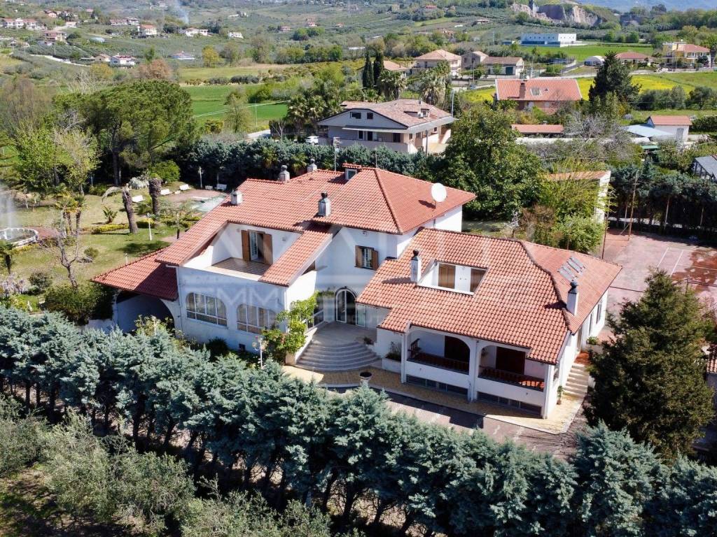Villa a Montecorvino pugliano in Via Vincenzo Bellini, 5 - Foto 4