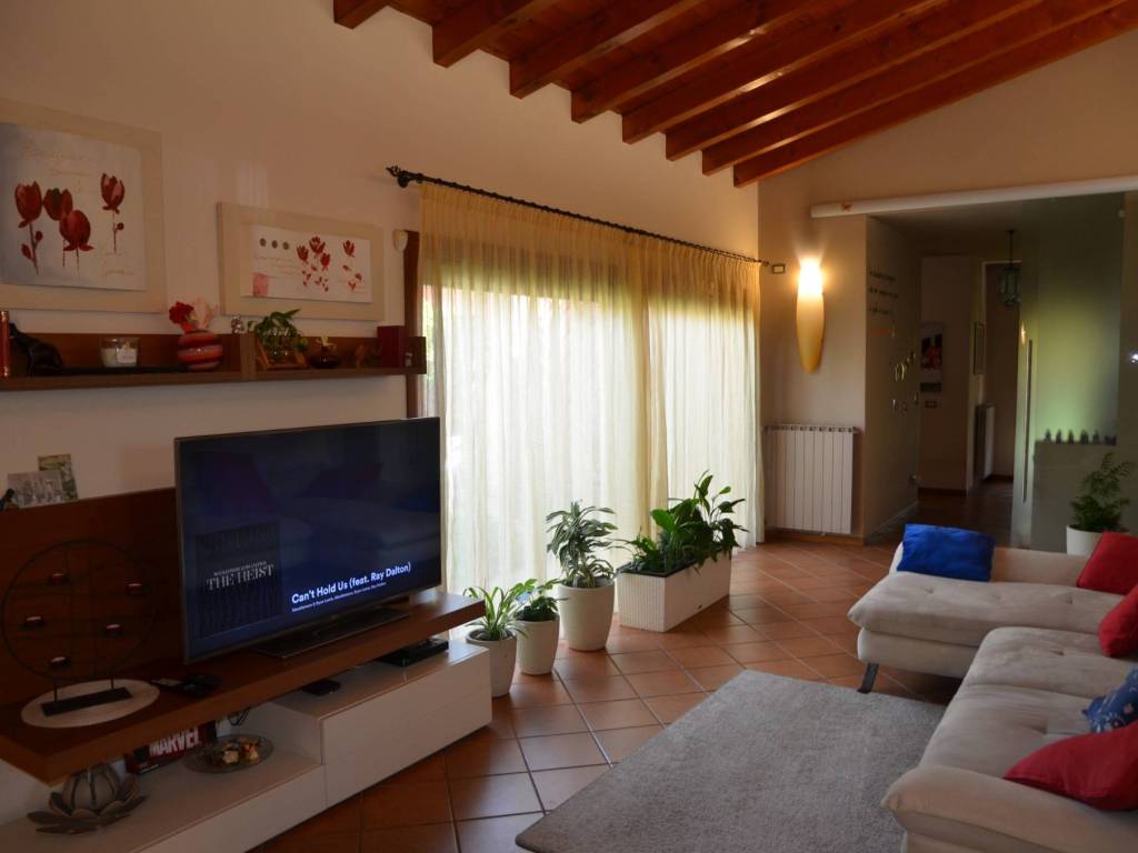 Villa a Azzano mella in Via 11 Settembre, 11 - Foto 2