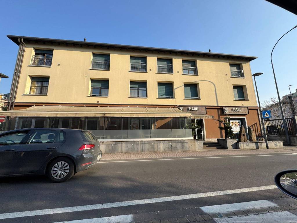 Palazzo / stabile a Oggiono in Via Papa Giovanni XXIII, 47, 23848 Oggiono LC, Italia - Foto 3