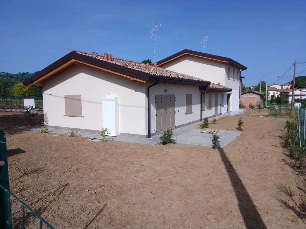 Villetta a schiera a Castelvetro di modena in Via Sinistra Guerro, 49 - Foto 2