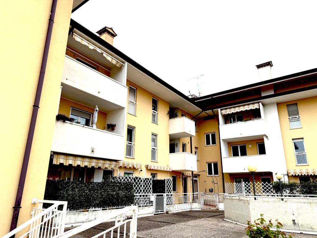 Appartamento a Monfalcone in Via delle Vigne, 34 - Foto 2