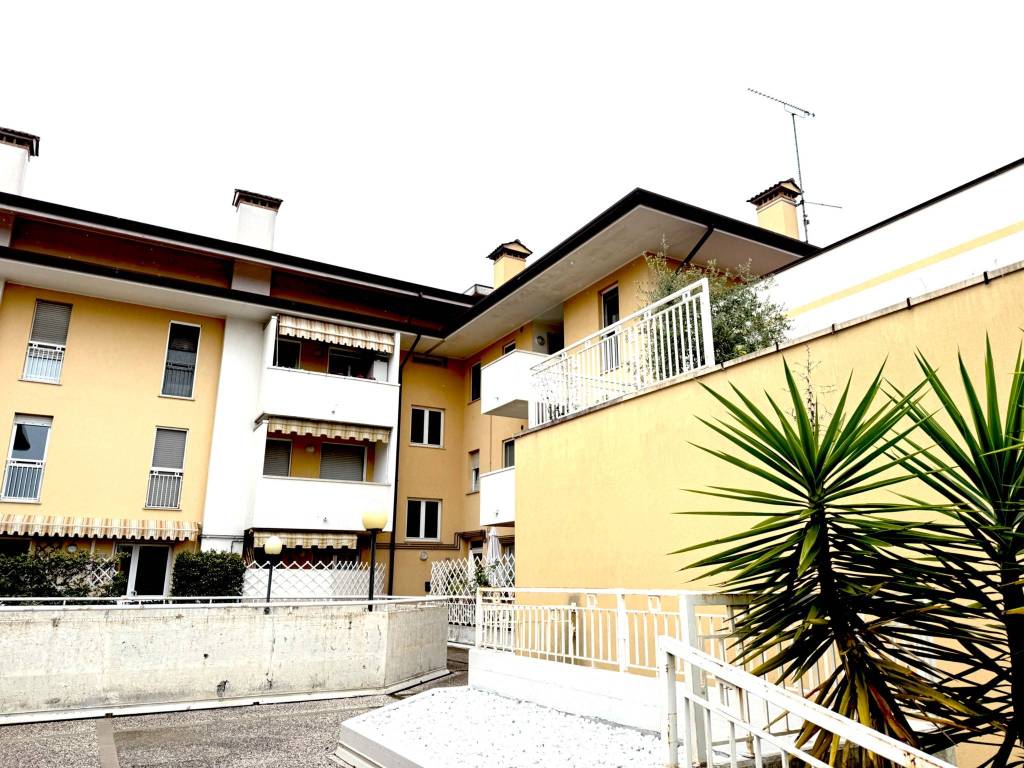 Appartamento a Monfalcone in Via delle Vigne, 34 - Foto 3