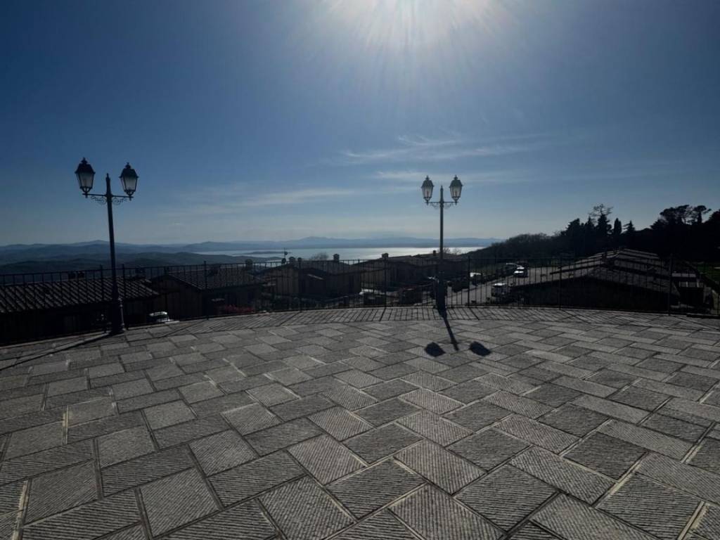 Appartamento a Passignano sul trasimeno in Strada Provinciale di Castel Rigone - Foto 3