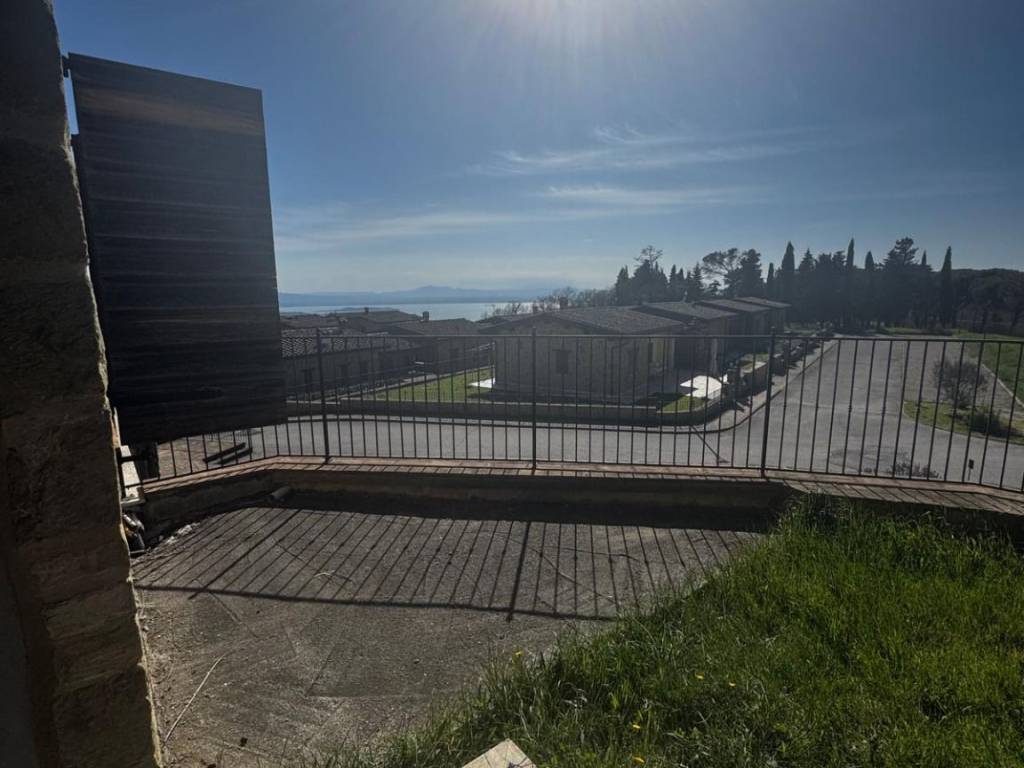 Appartamento a Passignano sul trasimeno in Strada Provinciale di Castel Rigone - Foto 5