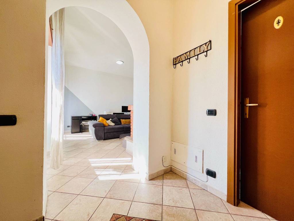 Casa indipendente a Lonate pozzolo in Via Francesco Baracca, 20 - Foto 5