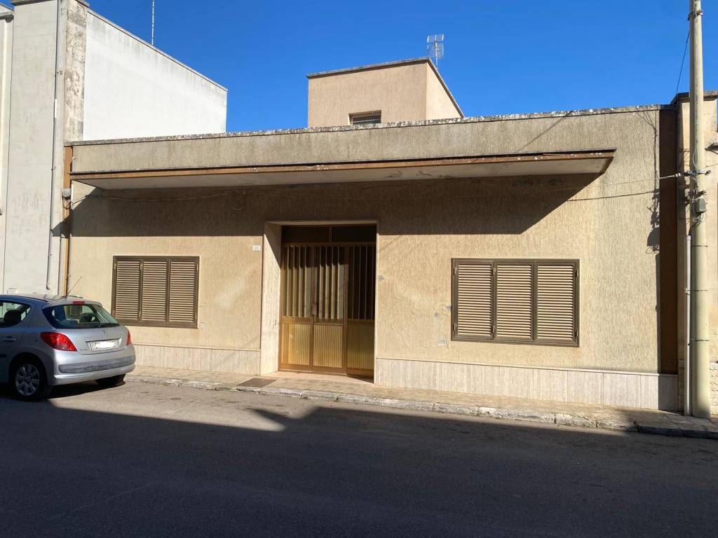 Casa indipendente a Maglie in Via Vincenzo Ingravalle - Foto 1