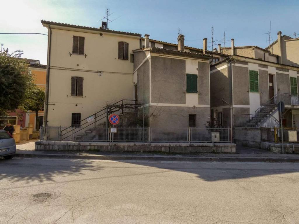 Appartamento a Acqualagna in via Flaminia 5 - Foto 2