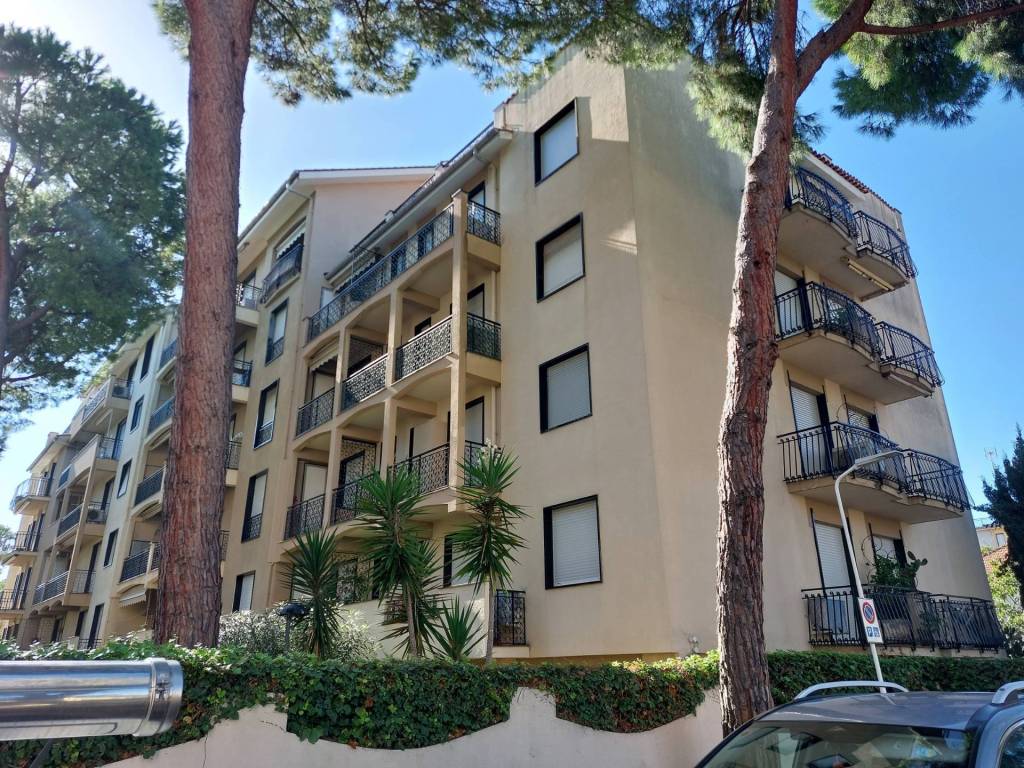 Appartamento a San bartolomeo al mare in LARGO DEI GIARDINI - Foto 4