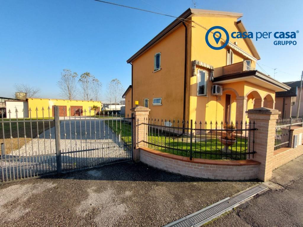 Casa indipendente a Ariano nel polesine in Ariano nel Polesine Riva' Via Romea Vecchia - Foto 3