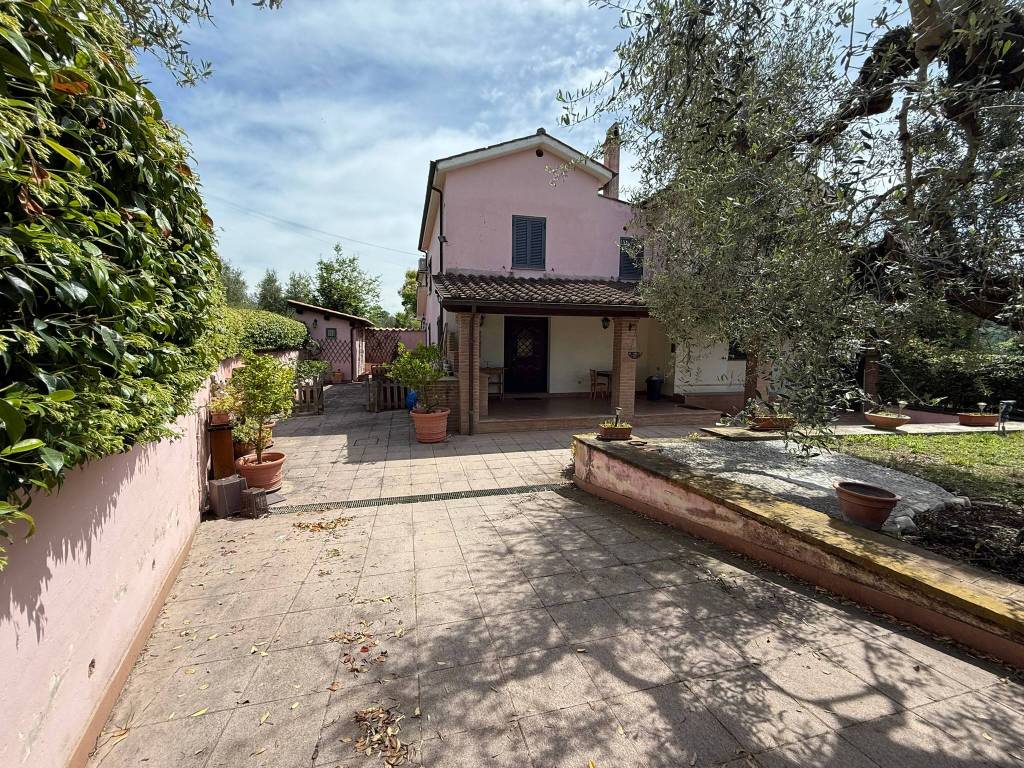Villa a Montopoli di sabina in Via Pantani - Foto 5