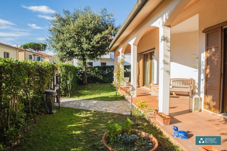 Villa a Rosignano marittimo in Via A. Gabelli, 25 - Foto 3