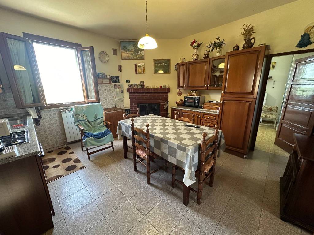 Villa a Roccastrada in Strada Provinciale di Montemassi - Foto 5