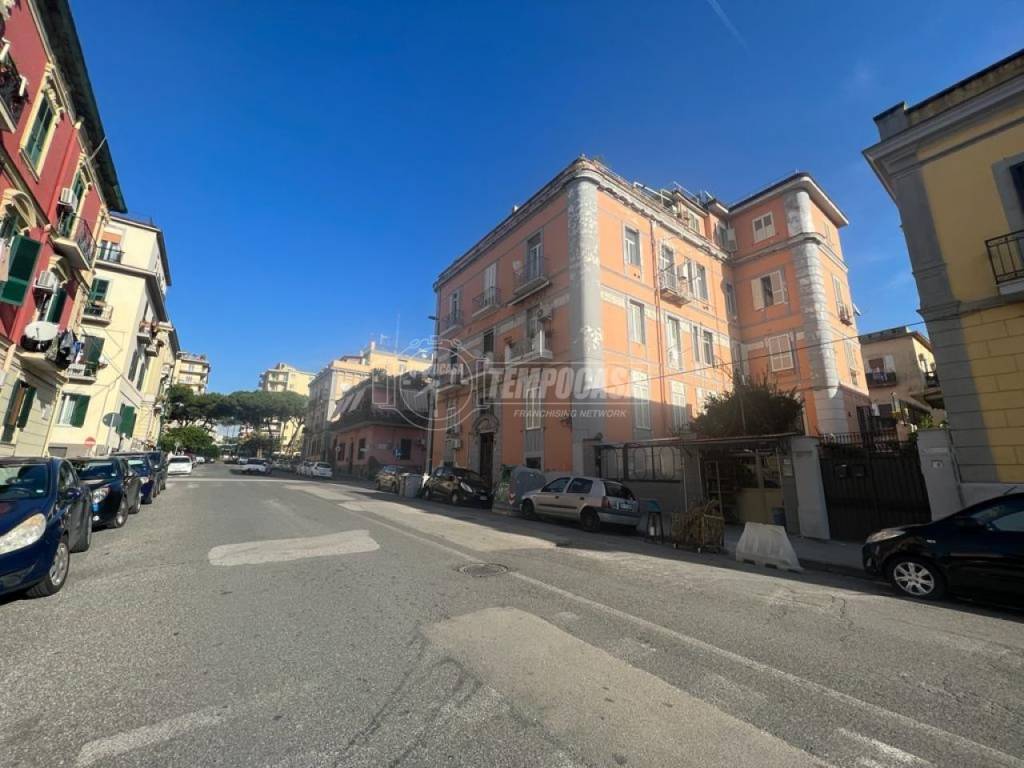 Appartamento a Napoli in Via Salvatore Ferrara - Foto 3