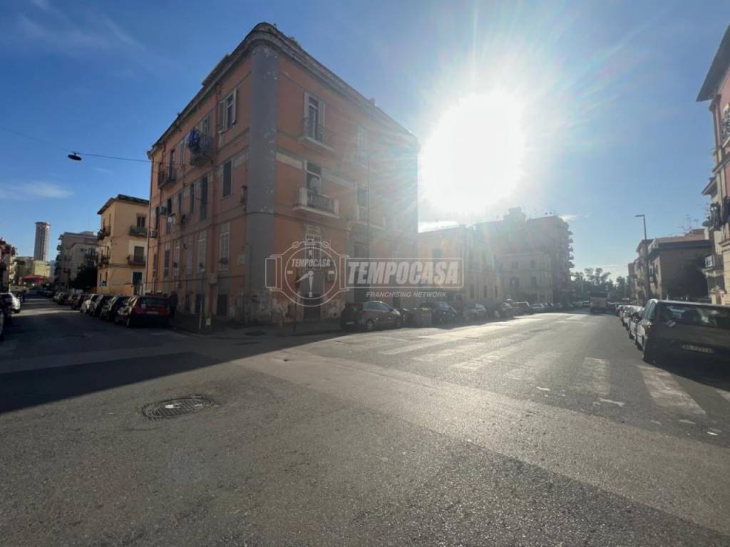 Appartamento a Napoli in Via Salvatore Ferrara - Foto 5