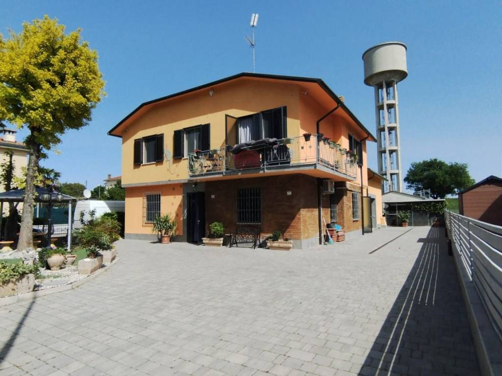 Villa a Lugo in Via Bastia, 14 - Foto 4