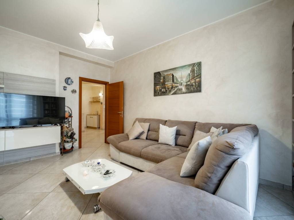 Appartamento a Malgrate in Via Vittorio Veneto, 6 - Foto 3
