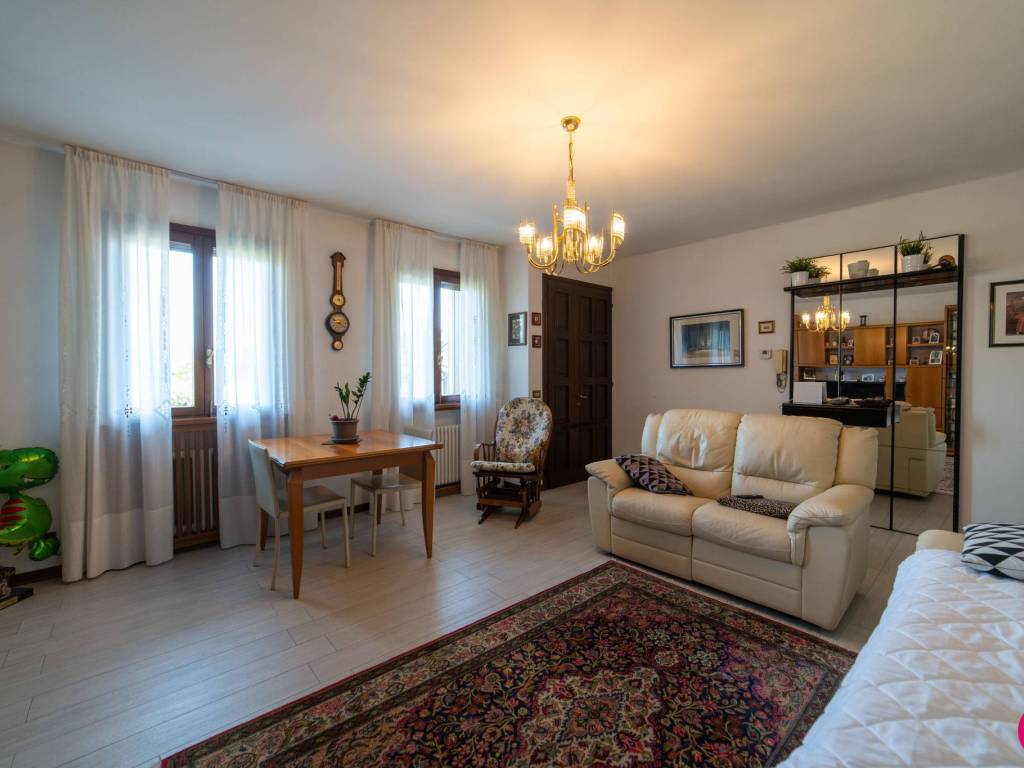 Villetta a schiera a Azzano decimo in Via Chiesa - Foto 5