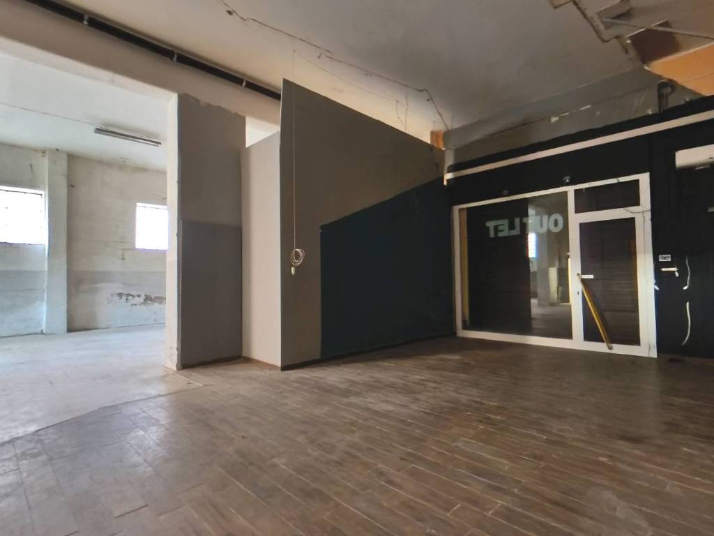 Loft / open space a Aprilia in Via Marconi, 98-100 - Foto 2